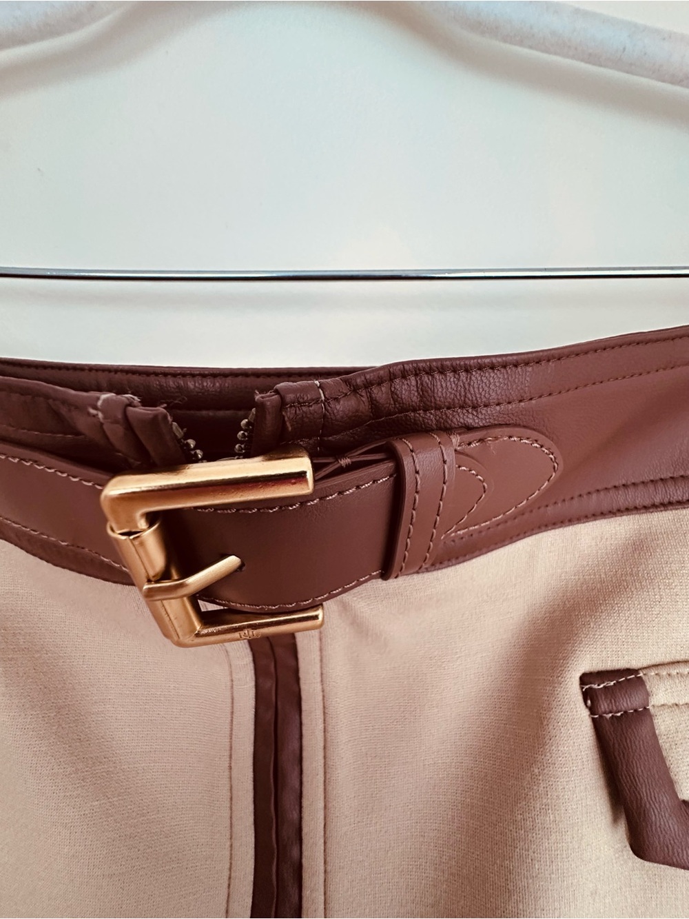 Ralph Lauren Beige Mini Skirt with Brown Trim and Belt Detail Size 16 - Picture 6 of 10